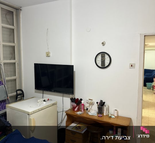 צביעת דירה.